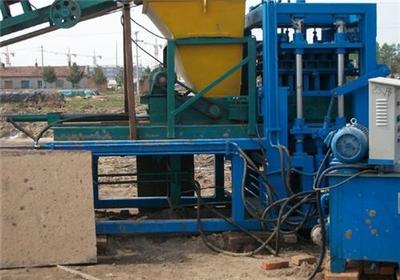 專業(yè)砌塊機(jī)制造商——華陽機(jī)械，為您提供全方位混凝土砌塊解決方案