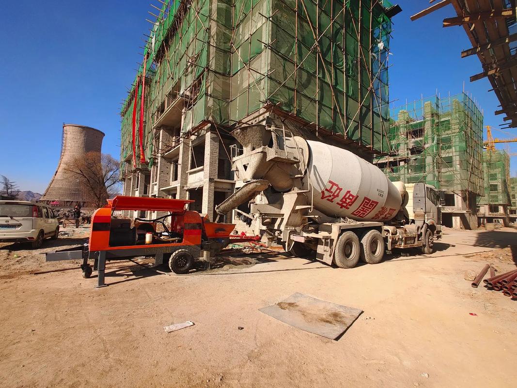 混凝土輸送泵廠家直銷 大顆粒混凝土輸送泵的優(yōu)勢與應(yīng)用